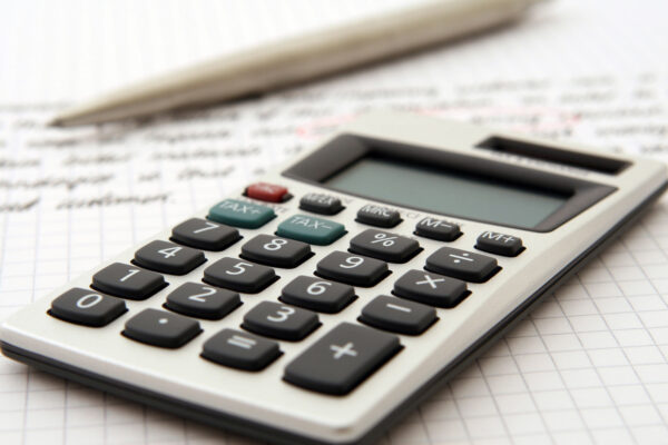 DEDUCCIONES AUTONÓMICAS EN IRPF POR MOTIVOS FAMILIARES